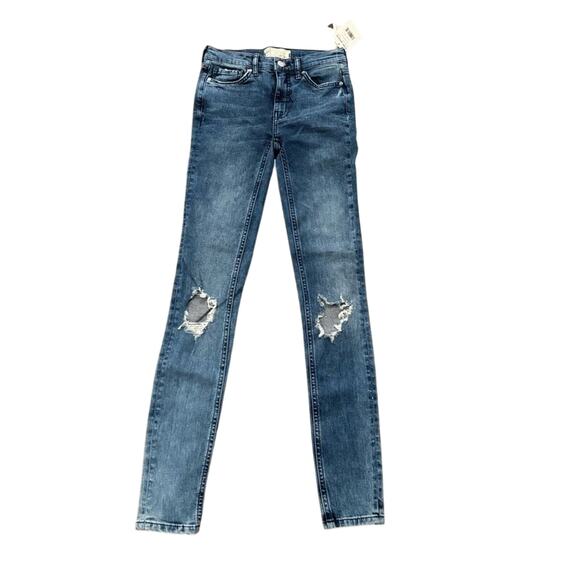 NWT Free People Skinny Jeans Blue Ripped Knee Stretch Denim Women's 24L - Picture 1 of 5